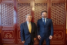 红十字会与红新月会国际联合会亚太地区主任亚历山大·马修到访国际合作中心