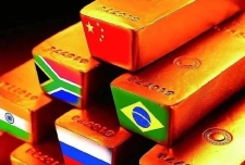 金砖国家成为推动全球发展的重要力量