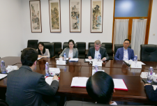 国际金融协会（IIF）总裁兼首席执行官到访国际合作中心