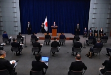 新“安保三书”标志日本走上强军扩武之路