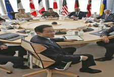 “四国峰会”、“七国峰会”与国际格局的转换