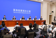 中国领事保护与协助工作专门立法