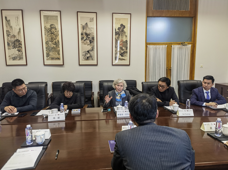 意大利众议院前议长伊雷妮·皮韦蒂到访国际合作中心